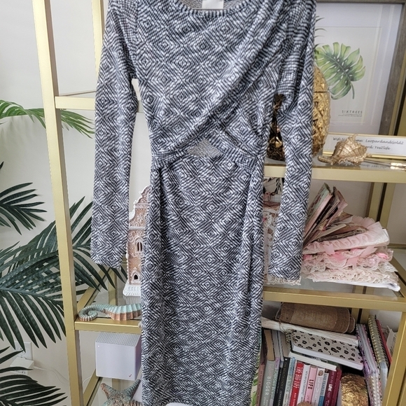 BNWT KLA Black and White Cut Out Midi Dress Women's Size Medium - Picture 2 of 7